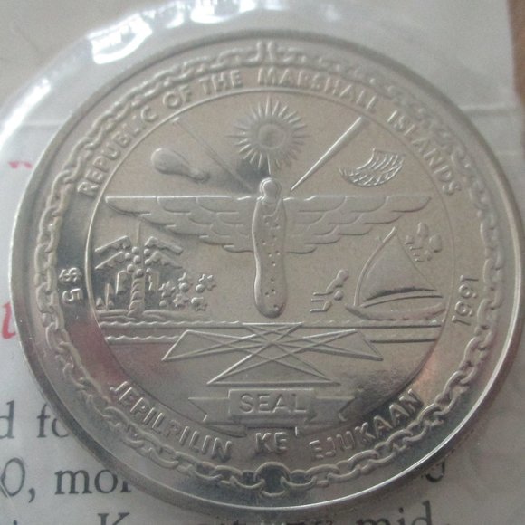 Collectible Heroes of Desert Storm $5 Commemorative Coin - Picture 3 of 4